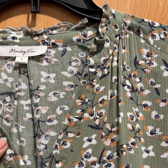 Pleione Olive Floral V-Neck Blouse - Picture 4 of 7